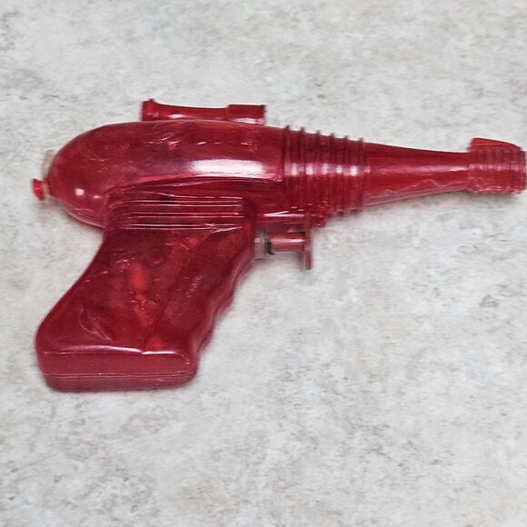 Vintage Park Plastics Toy Squirt Ray Water Gun Red Clear Plastic - Picture 2 of 11